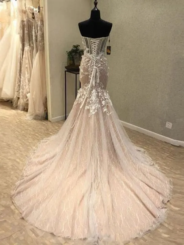 Gorgeous Sweetheart Mermaid Lace Appliqued Strapless Wedding Dress